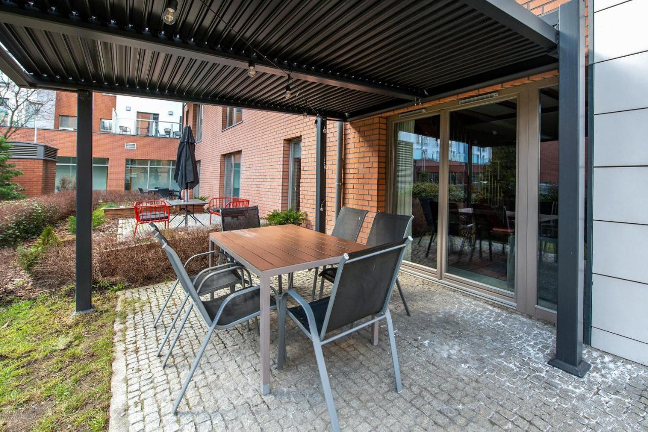 Waterlane Riverside - Spa, Pool, Gym & Parking By Downtown Apartments Gdańsk Buitenkant foto