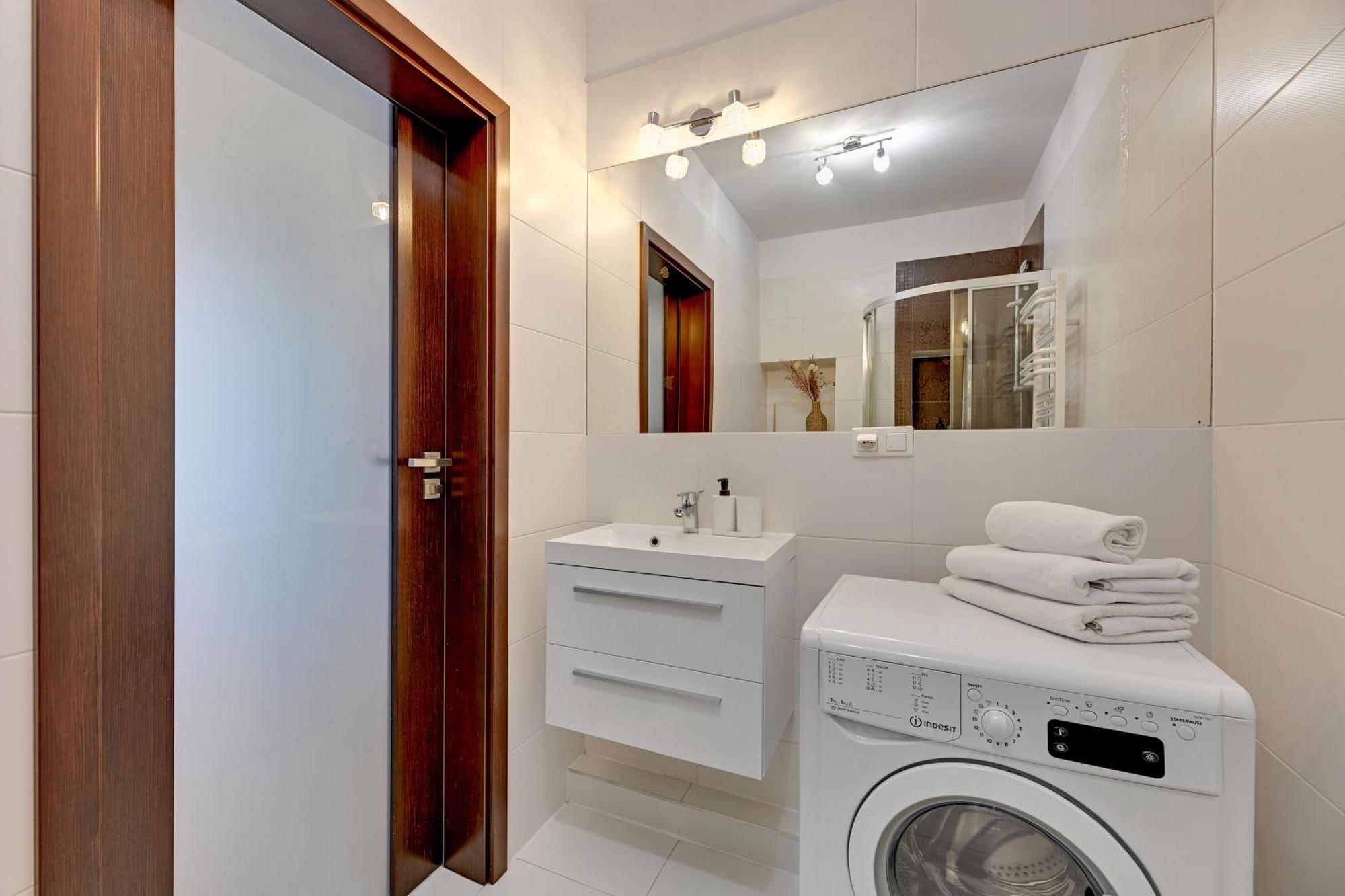 Waterlane Riverside - Spa, Pool, Gym & Parking By Downtown Apartments Gdańsk Kamer foto
